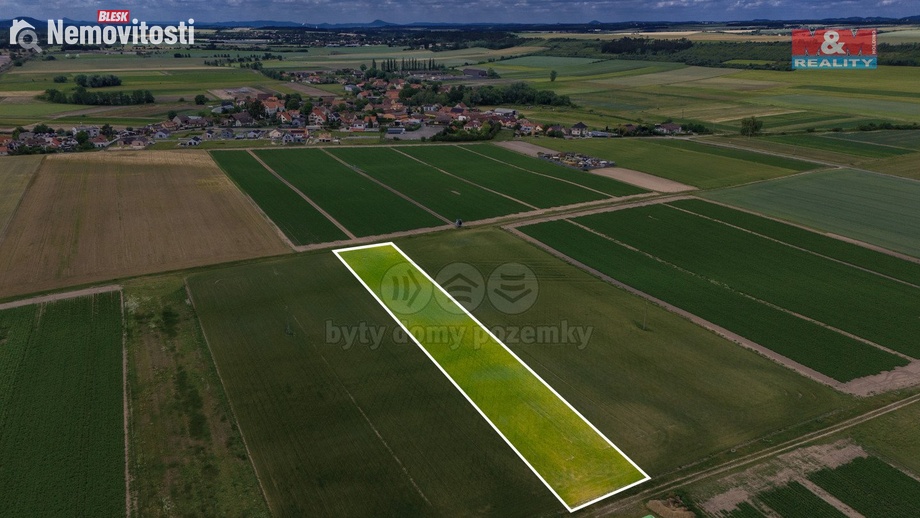 Prodej pole 4 454 m², Dřísy