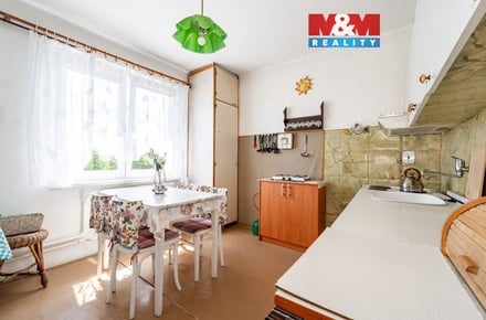 Prodej bytu 3+1 75 m², Dešná
