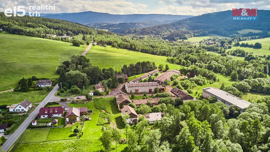 Prodej pozemky pro komerční výstavbu, 29 718 m² - Dešenice - Milence