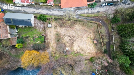 Stavební pozemek 800 m2, komplet IS, Hostín u Vojkovic