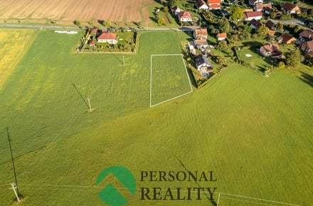 Prodej stavebního pozemku 1 530 m², Ledce