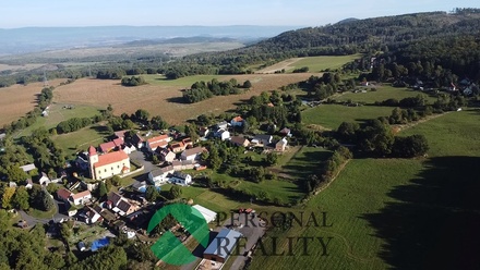 Prodej specifického pozemku 12 246 m², Hrobčice - Mukov