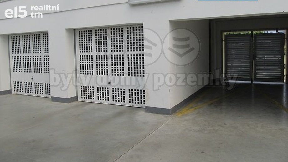 Pronájem garážové stání, 16 m² - Pardubice - Zelené Předměstí