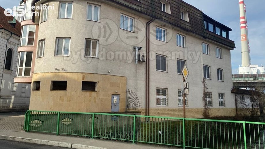 Pronájem obchodní prostory, 2 000 m² - Trmice