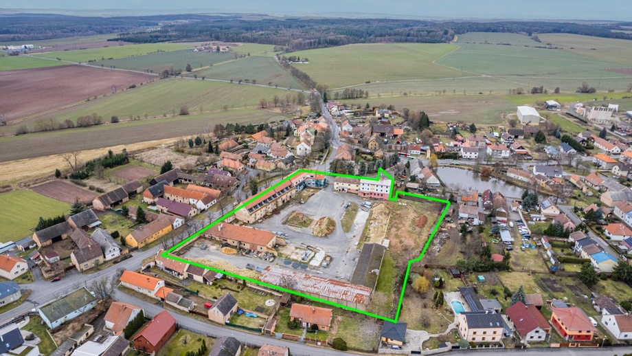 Prodej zemědělská usedlost, 9 000 m² - Lišany