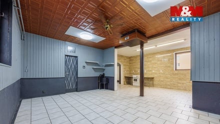 Prodej obchodního prostoru 121 m², Habartov