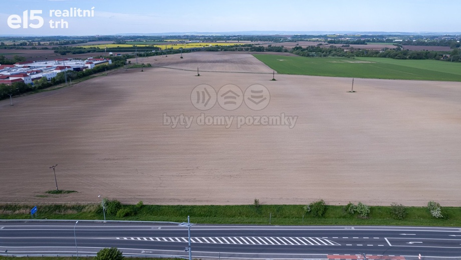 Prodej pozemky pro komerční výstavbu, 7 682 m² - Olomouc - Holice