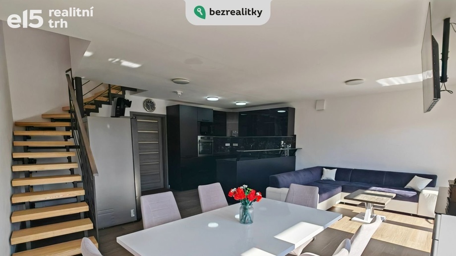 Prodej byty 6 a více pokojů, 288 m² - Česká