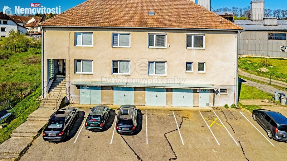 Prodej činžovního domu 380 m², Velké Meziříčí - Mostiště