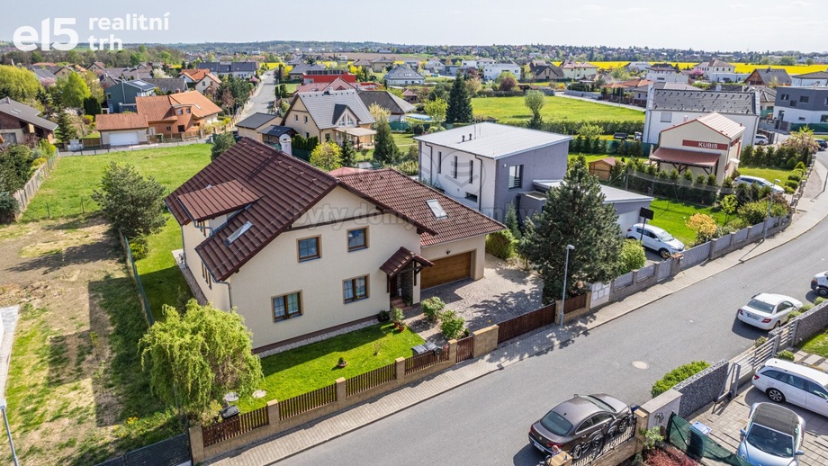 Prodej rodinné domy, 269 m² - Jesenice - Zdiměřice