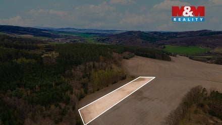 Prodej pole 5 839 m², Předenice
