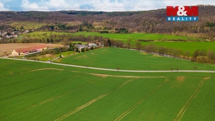 Prodej pole 5 653 m², Čižice