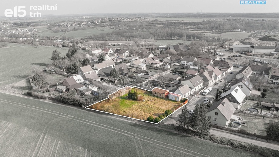Prodej pozemky pro bydlení, 1 269 m² - Pchery