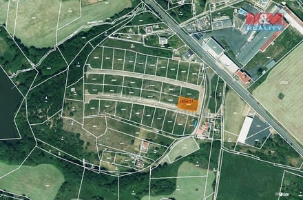 Prodej stavebního pozemku 707 m², Lubenec