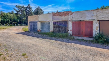 Prodej garáže 20 m², Bukovany