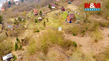 Prodej zahrady 541 m², Dolní Zálezly