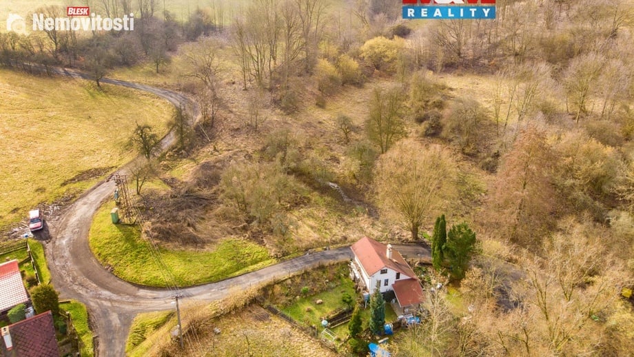 Prodej specifického pozemku 1 518 m², Povrly