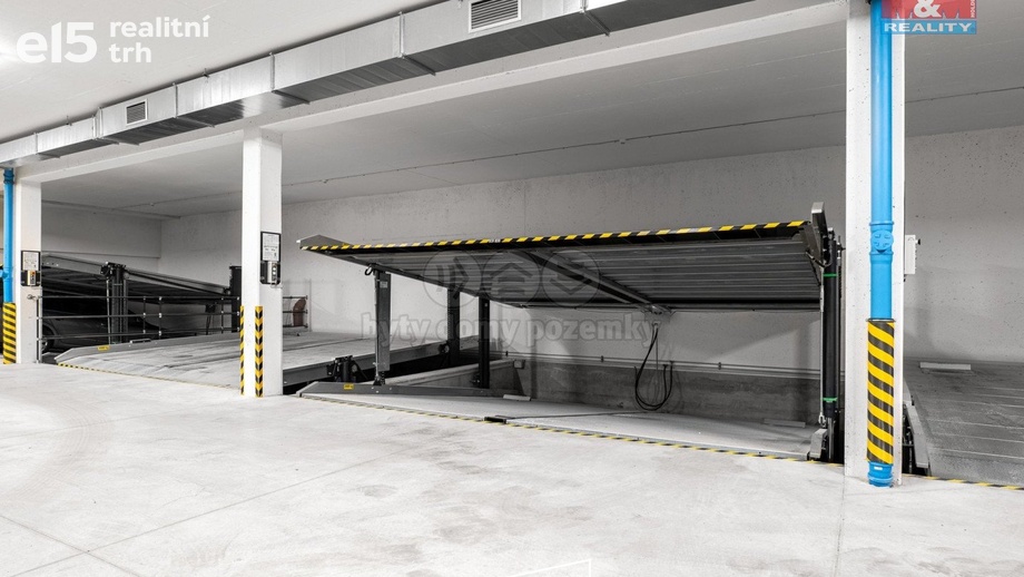 Pronájem garážové stání, 15 m² - Plzeň - Jižní Předměstí