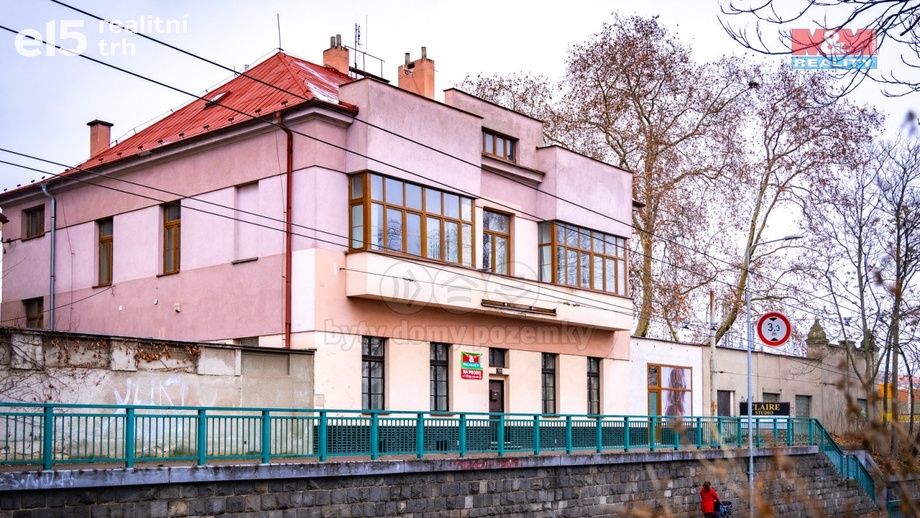 Pronájem obchodní prostory, 2 102 m² - Pardubice - Zelené Předměstí