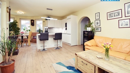 Prodej rodinného domu 200 m², Měšice