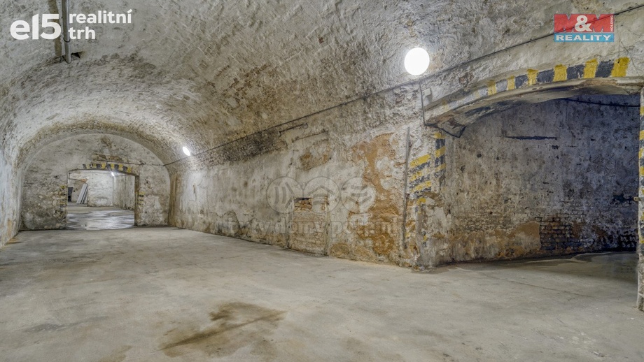 Pronájem sklady, 550 m² - Rokycany - Nové Město