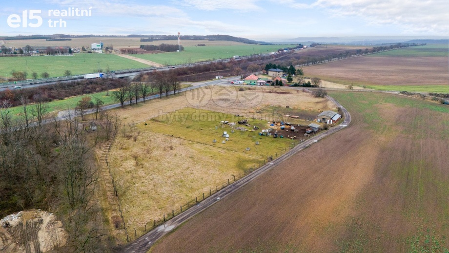 Prodej pozemky pro komerční výstavbu, 7 398 m² - Ledčice
