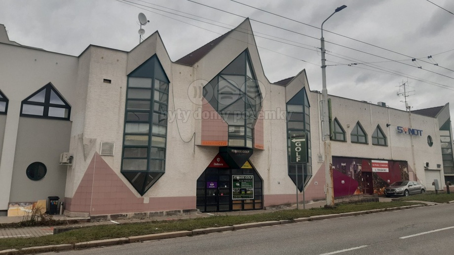 Prodej obchodního prostoru 1 230 m², Pardubice