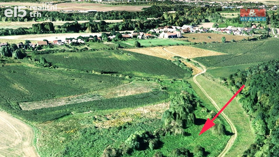 Prodej pole 6 300 m², Staňkovice