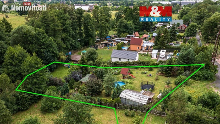 Prodej stavebního pozemku 1 937 m², Děčín