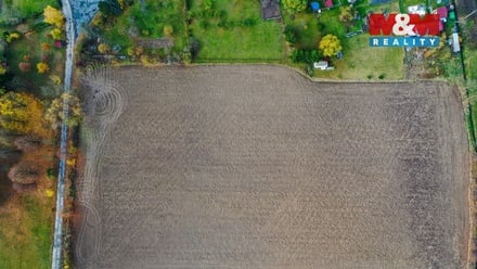 Prodej pole 3 802 m², Hradešice