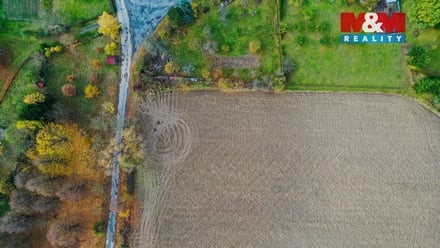 Prodej pole 3 802 m², Hradešice