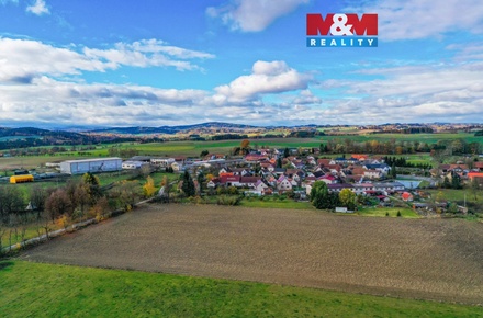 Prodej pole 3 802 m², Hradešice