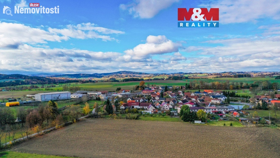 Prodej pole 3 802 m², Hradešice