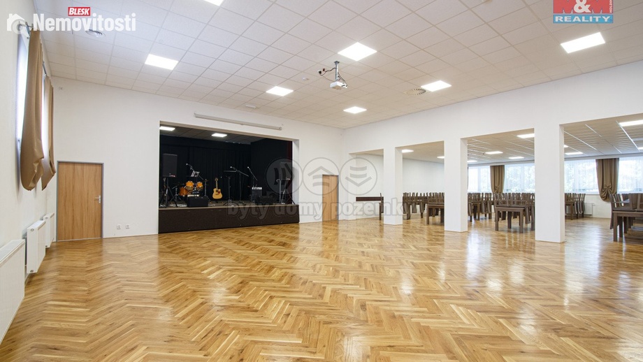 Pronájem komerční nemovitosti 635 m², Vřesina