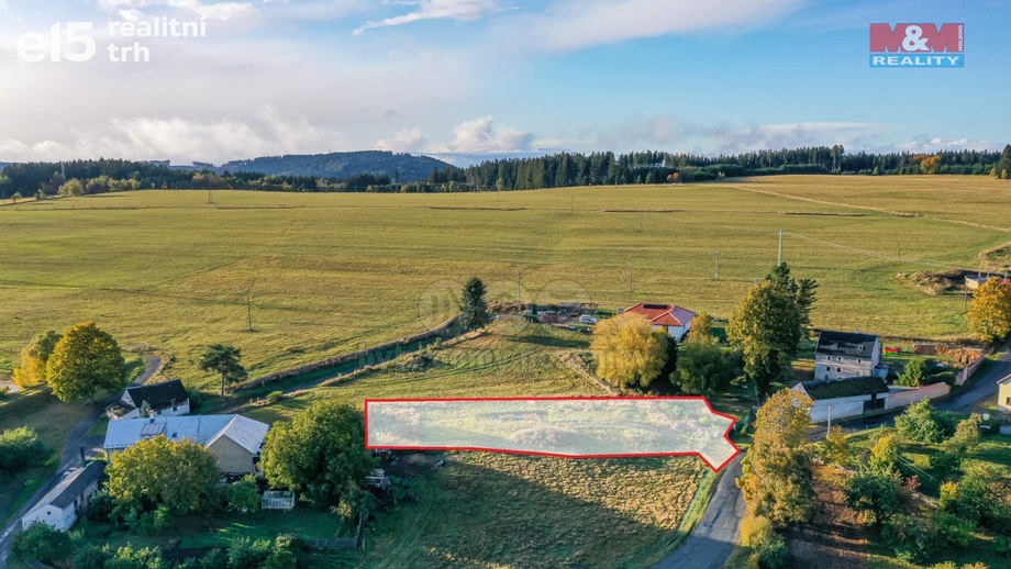 Prodej stavebního pozemku 1 565 m², Bezvěrov