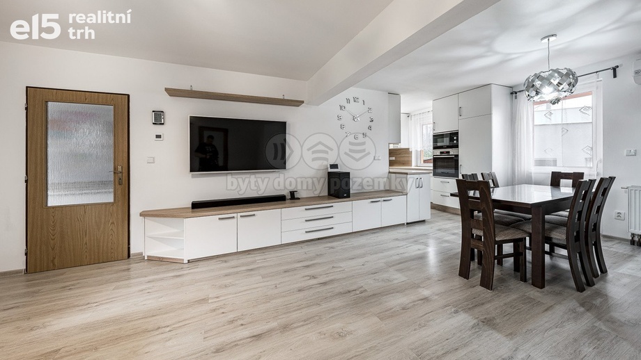 Prodej rodinné domy, 190 m² - Nové Dvory