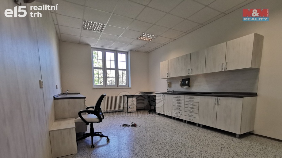 Pronájem obchodní prostory, 156 m² - Třinec - Staré Město