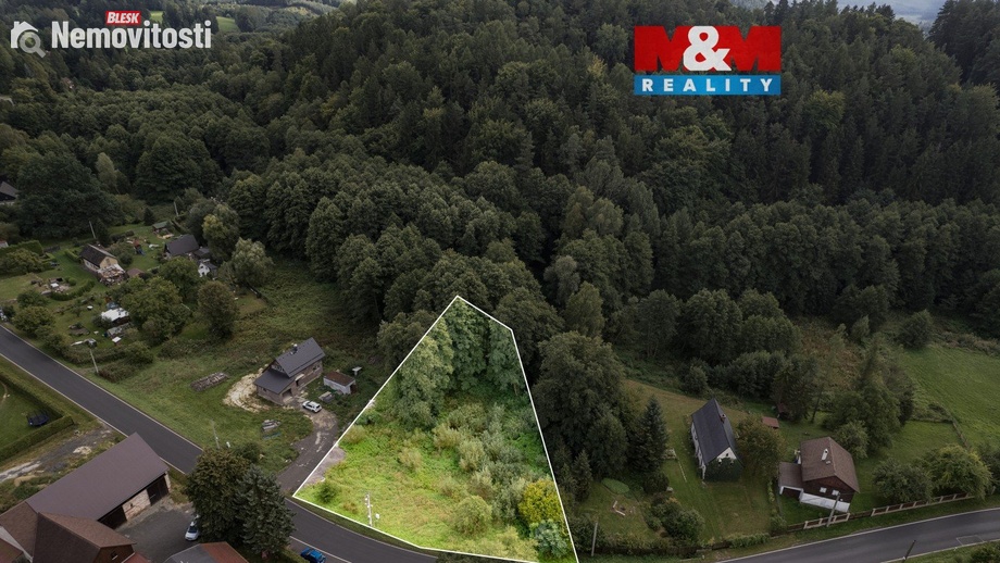 Prodej stavebního pozemku 2 001 m², Hamr na Jezeře
