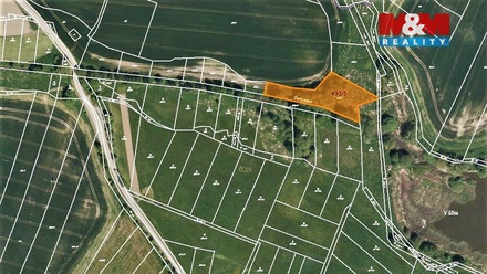 Prodej louky 3 051 m², Dub