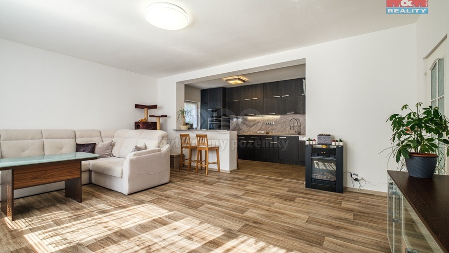 Prodej rodinného domu 367 m², Březová