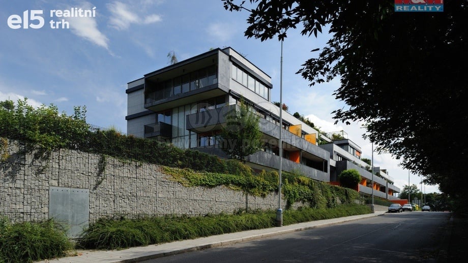 Prodej garážové stání, 18 m² - Praha - Břevnov