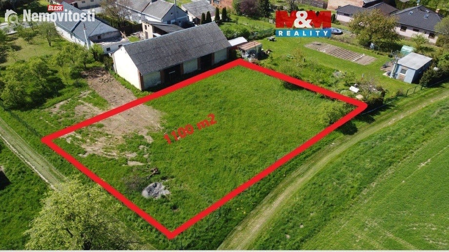 Prodej stavebního pozemku 1 100 m², Holasovice