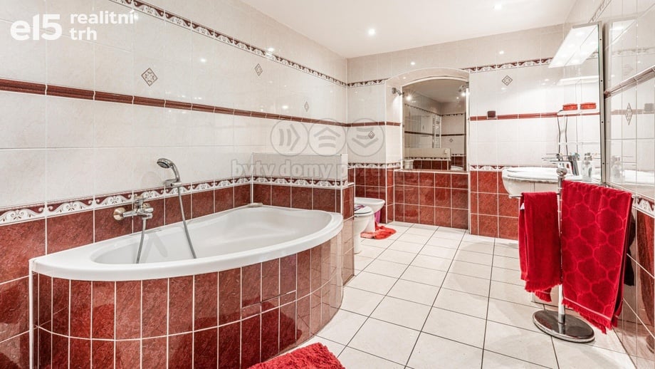 Prodej rodinné domy, 700 m² - Velké Březno