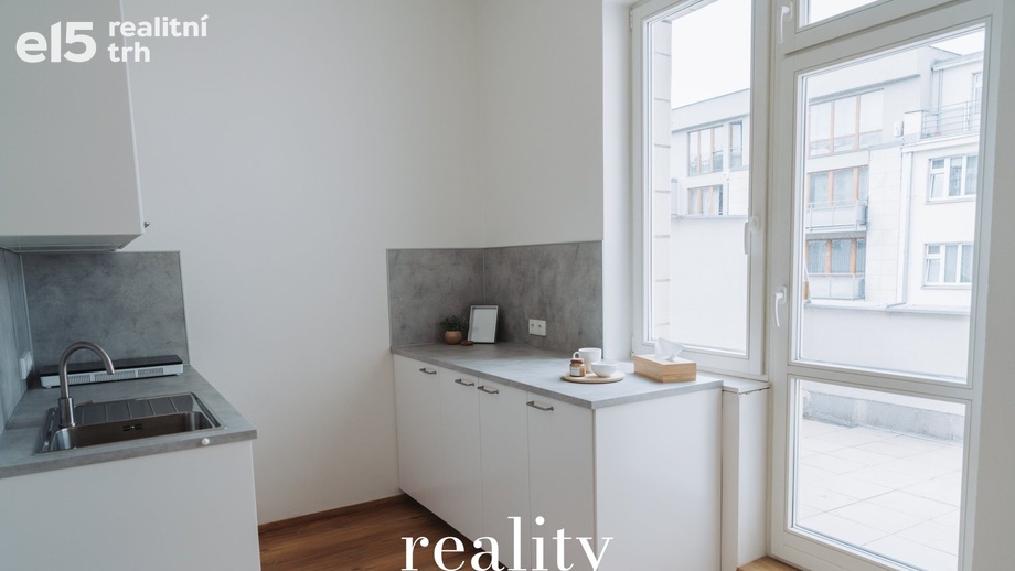 Pronájem byty 1+1, 34 m² - Praha - Karlín