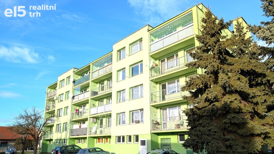 Pronájem byty 2+kk, 42 m² - Městec Králové