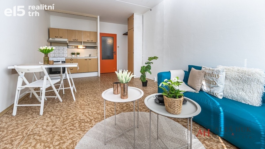 Prodej byty 1+kk, 31 m² - Praha - Hlubočepy