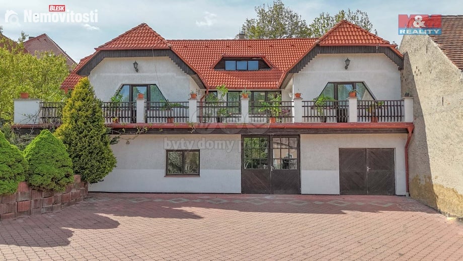 Prodej rodinného domu 410 m², Nepomyšl