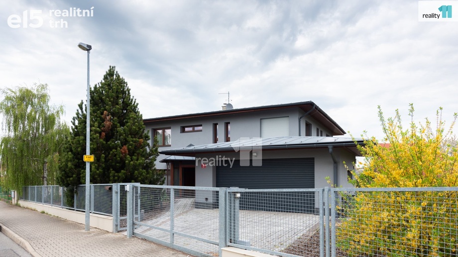 Prodej rodinné domy, 432 m² - Praha - Královice