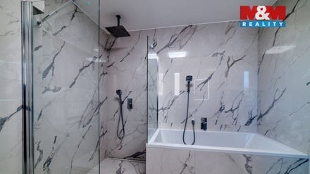 Prodej bytu 4+1 121 m², Cheb