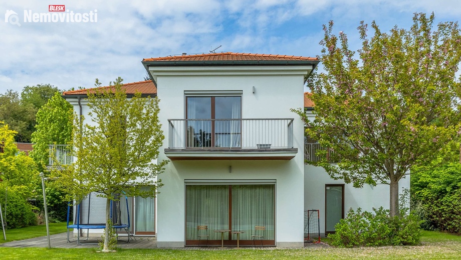 Prodej vily 249 m², Statenice - Černý Vůl